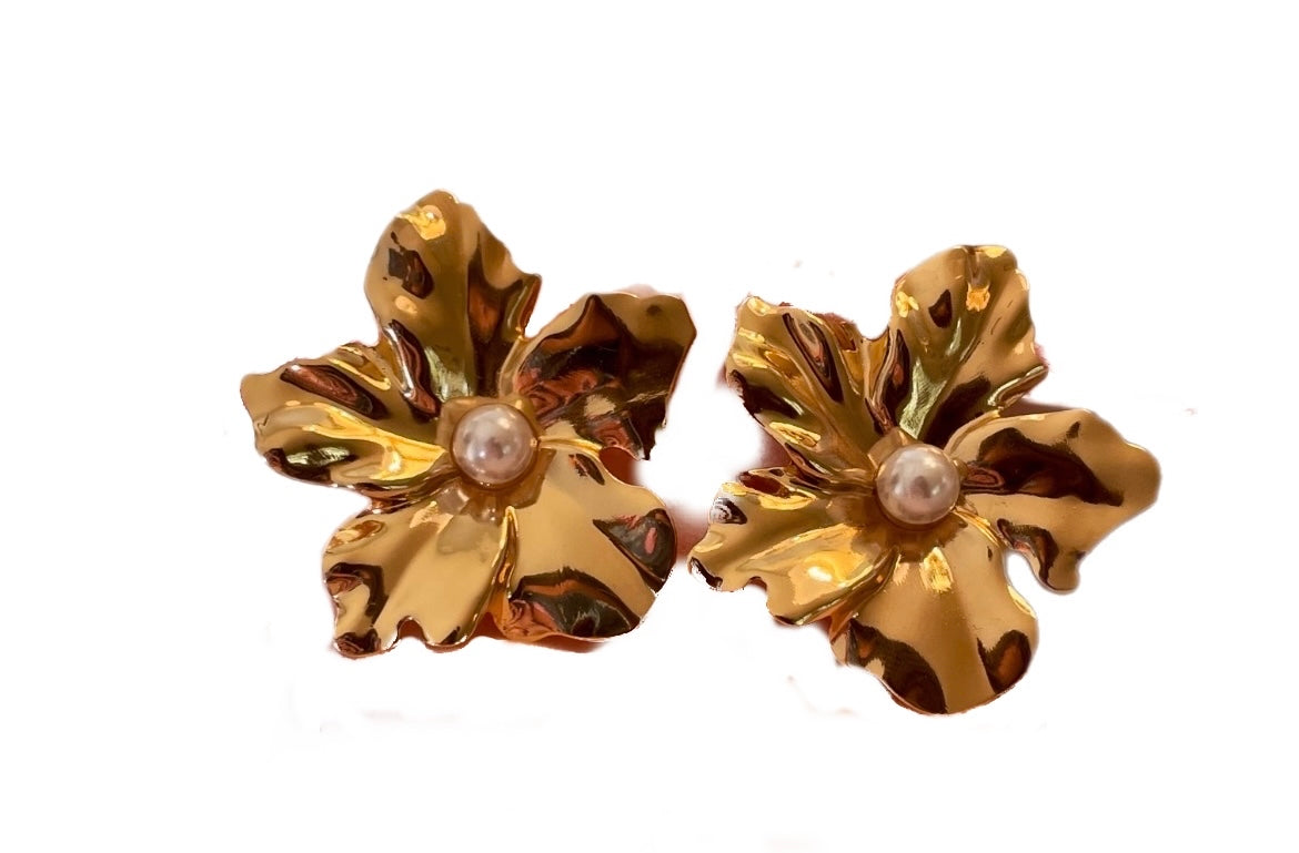 Hayley Gold Pearl Stud