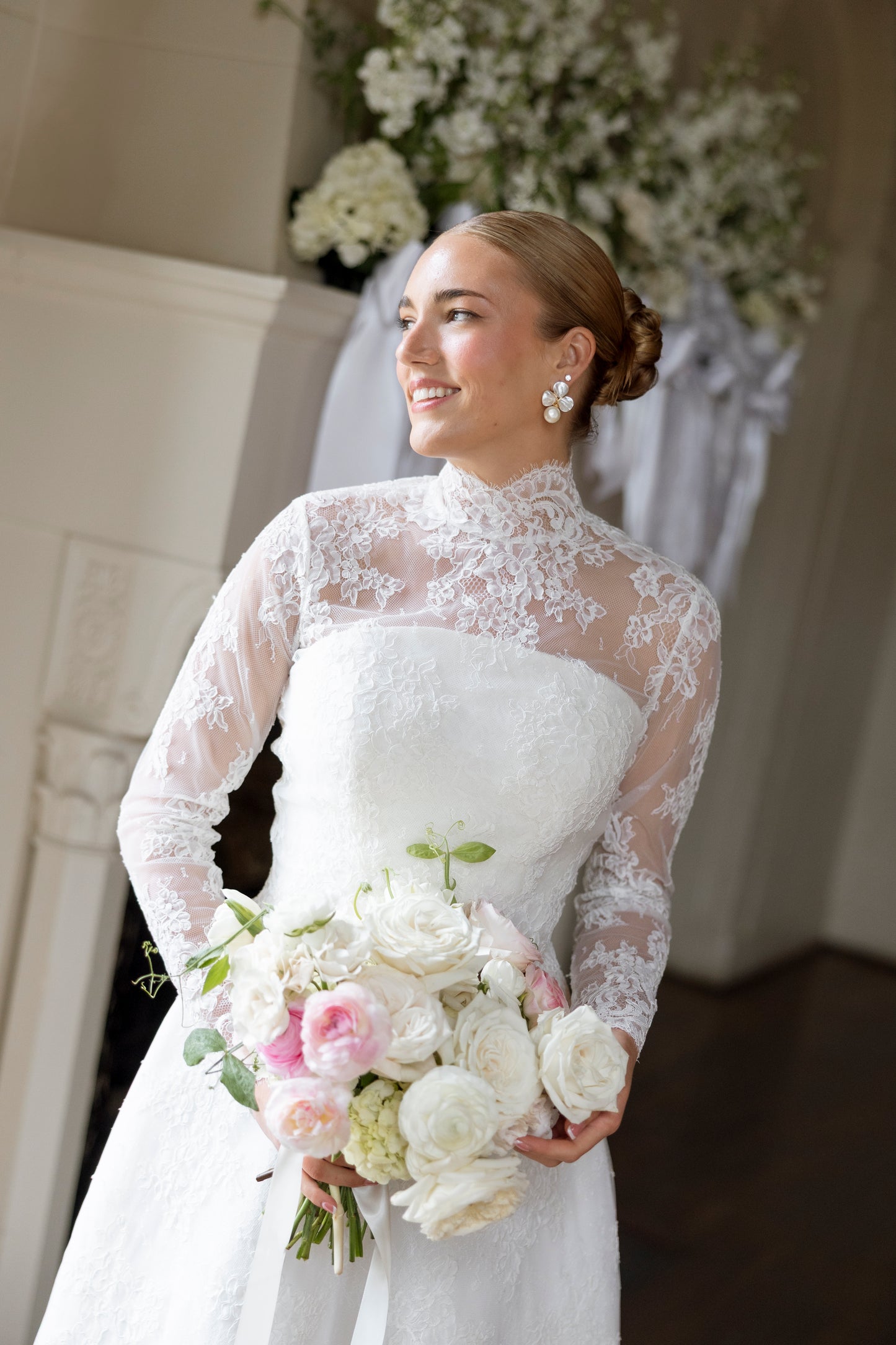 Lola White Clover Leaf