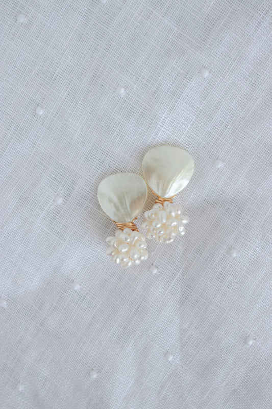 Georgia Teardrop • Pearl Cluster