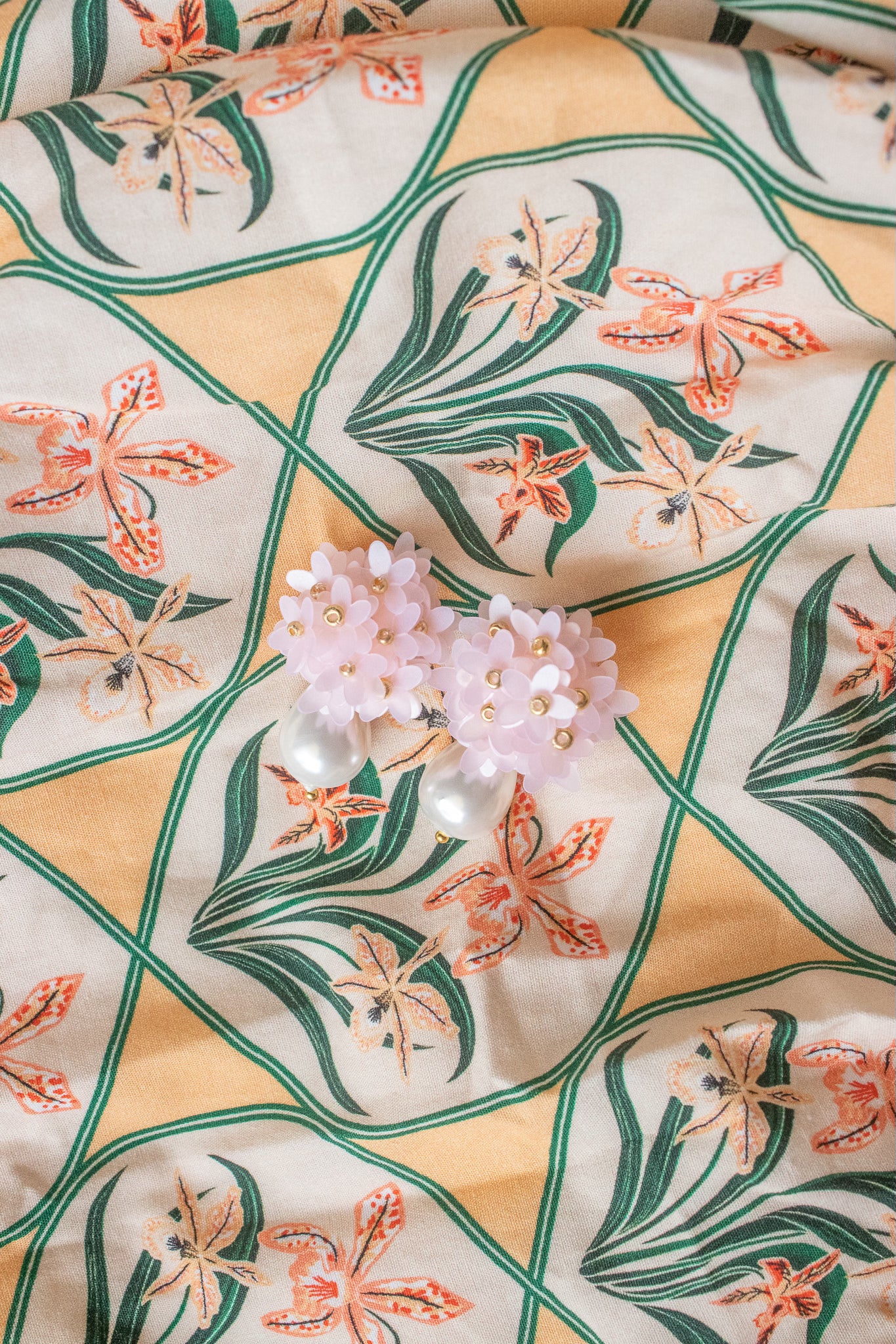 Magnolia Pearl Drops • Light Pink