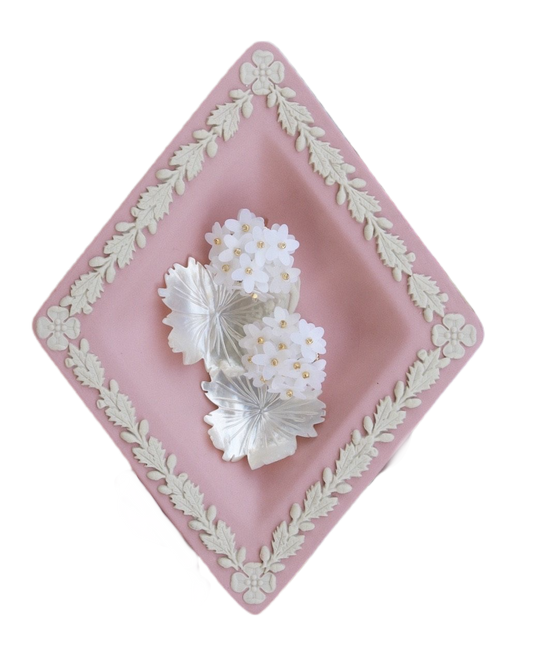 Magnolia Floral Clusters • White