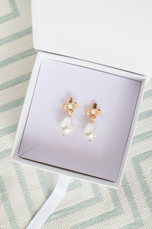 Gold Floral Pearl Drop