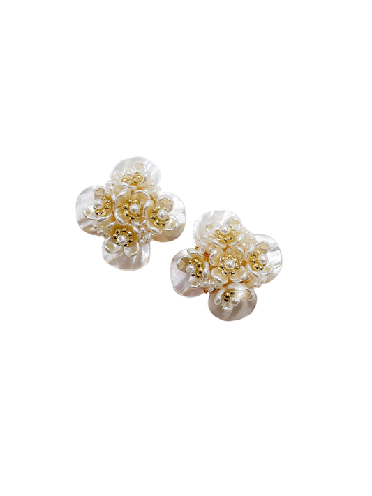Millie mini floral cluster stud